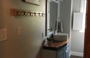 Comfortable Craftsman Getaway - Foto 22