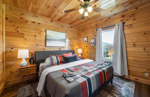 Indoor Pvt Pool, Pkyway, 44, HotTub, BBQ, King - Photo 24