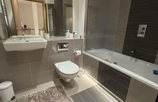 Captivating 2-bed Apartment in London - Foto 9