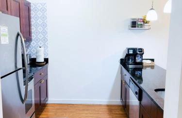 The Stallion #204 - Modern Spacious 1BD Loft - Close to Attractions - Foto 7