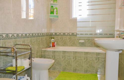 Traumhaus für 6 Personen mit spektakulärem privaten Pool und schönem Ausblick in die Natur - Foto 40