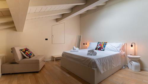 BolognaCentro 9 People Loft Private Lift and Terrace - Photo 2