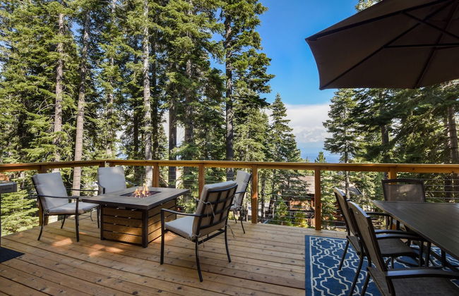 Snowshoe Cabin 3 Decks, BBQ & Hot Tub! - Foto 26