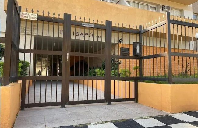 Apto na Enseada a 50 metros da praia - Foto 14