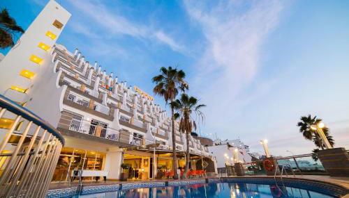 Apartamentos Cabau Cala Nova - Foto 5, sunbed