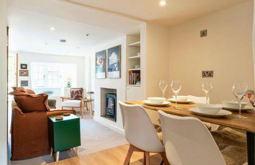 Cosy 2BD Cottage in Oxfordshire - Near Daylesford! - Photo 9