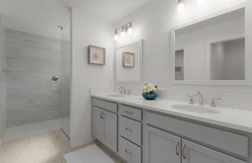 Spacious Golf Retreat-2 King Beds-Golf Cart- Full Kitchen & TVs in Every Room - Foto 20