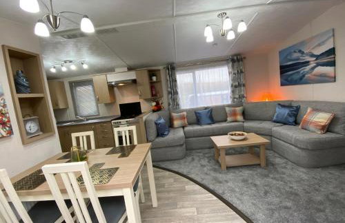 Boggy Creek - lodge with hot tub - Photo 3