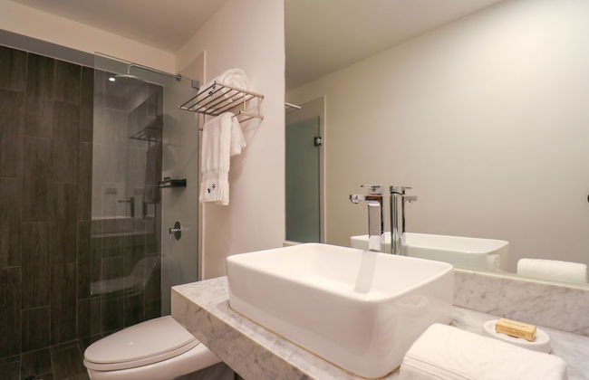 w Majestic 2BR w Modern Balcony in Miraflores - Photo 18