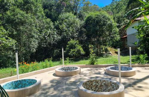 Sítio com Casa de Madeira com 2 quartos 100m2 px Centro de Salesópolis - Foto 16