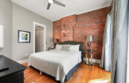 Unit 201 - The Lofts at Church St - Foto 6