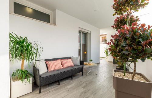 Colombo Palace - viale colombo 358 - Photo 78