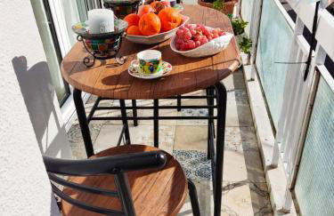 Harmony Boutique Apartments, 100m from metro - Foto 2