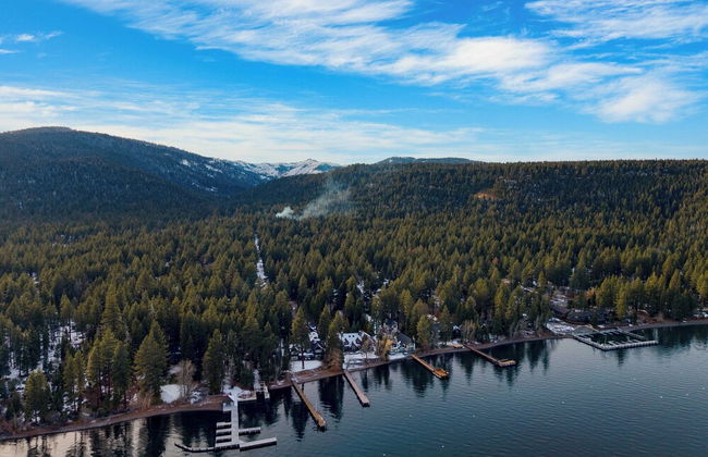 Westlake Cabin by Avantstay Hot Tub, Near Skiing, Walk to Restaurants & Lake! - Foto 36