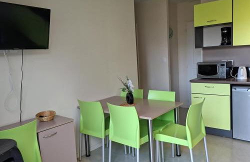 Fully equipped Poussin 12 cottage - Foto 16