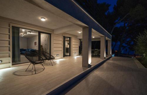 Seafront Villa Serenita - Photo 47