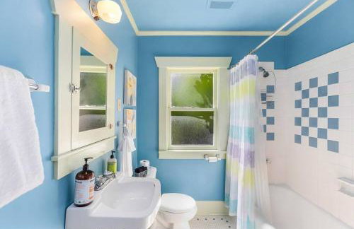 Enchanted Path to a Gardenscape - 92 Walkscore! - Foto 21