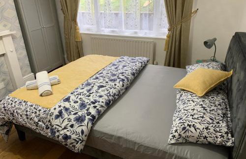 Luxury Two Bed Deluxe Maisonette - Photo 16