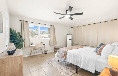 Modern renovated beach oasis home with private pool - Foto 11