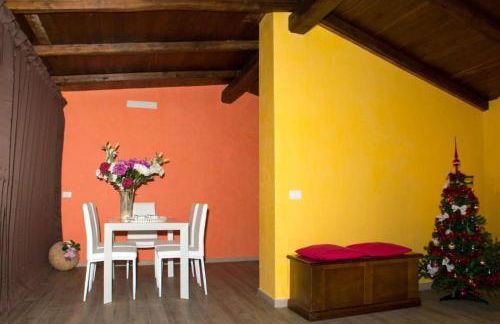 IL CICLAMINO POOL FOR YOUR SOLE USE BIG IN-GROUND - 70m2 house & 300m2 outdoor, child & pet friendly, 10 minutes drive to Montebello Station connecting to Rome centre in 20 minutes, 3 minutes drive to supermarket -4 language warm guest care - Foto 11