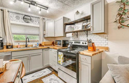 Sterling Home with Patio, BBQ Grill and Fire Pit! - Foto 9