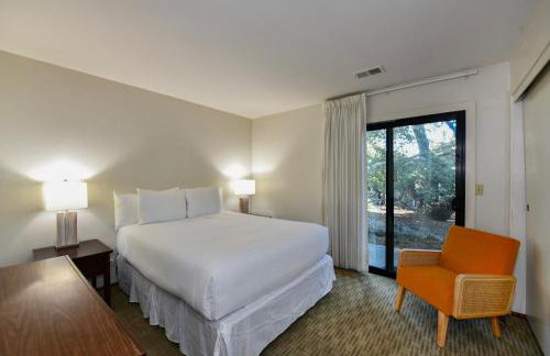 Private Golf Resort Setting 3 bedrooms - Photo 8