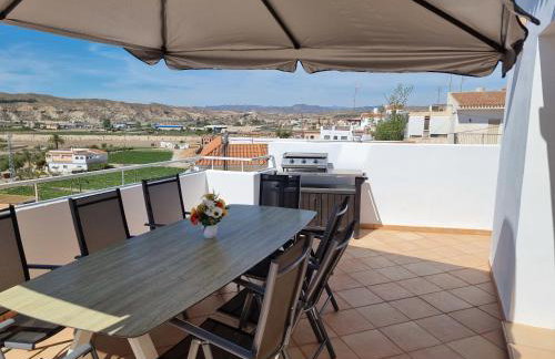 villa piscina y vistas espectaculares a la montana , gran terraza y aire acondicionado - Foto 33