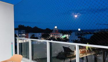 Apartamento NOvo na Praia do Morro Temporada Wi-Fi, Vista Mar, garagem, varanda grande - Foto 3