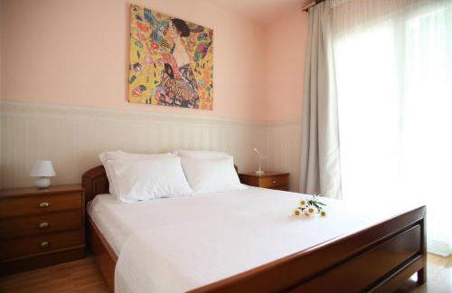 Six Steps From The Forest - Photo 58