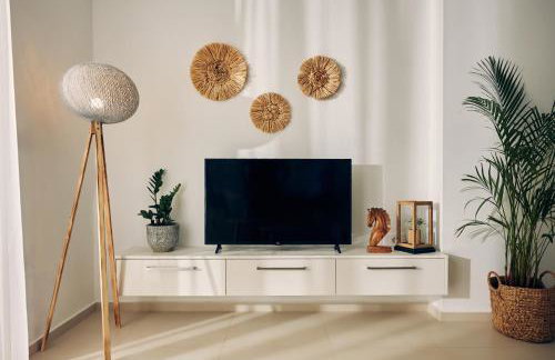 Thelxi's Suite II - Brand New Seaview Suite! - Foto 26