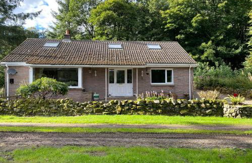 Country Cottage Sleeps 6 w/ Hot Tub & Dog-friendly - Foto 82