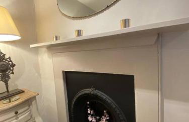 Beautiful Immaculate Aldeburgh cottage, free parking, sunny outdoor space, dog friendly - perfect for Spring seaside escapes - Foto 35