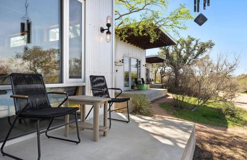 Luxury Riverfront Retreat - 6 Cabins - Private Pool - Photo 89