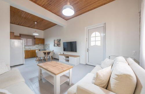 In the center of Messolonghi - Photo 54