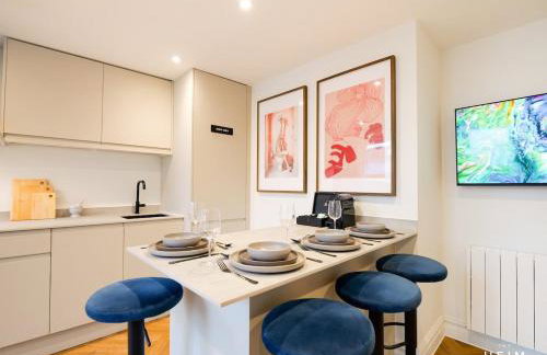 Herringbone at The Heim - Photo 8