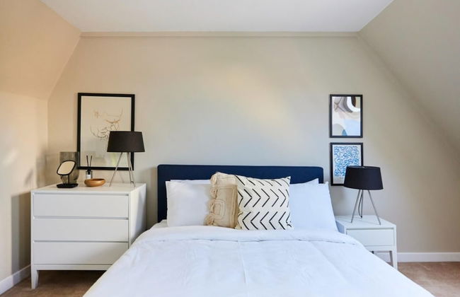 The Holland Park Crib - Classy 2bdr House - Photo 2