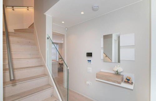 Modern Smart Home with Garden close to Richmond - Pass the Keys - Foto 53