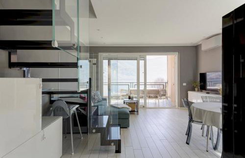 Open View Apartment by Wonderful Italy - Photo 8