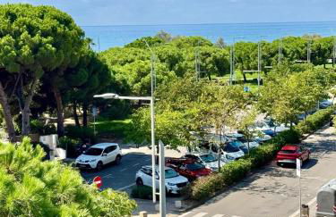 Apartment in front of the beach - Photo 11