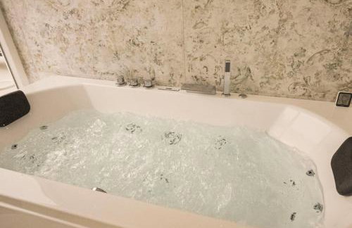 Nachhaltige Wellnessauszeit mit Traumblick, Pool, Sauna, Whirl-Wanne - Foto 18