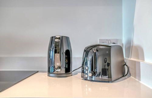 1-BR Flat in Eccles - 1 Minute Walk to Train & Tram Station - Sleeps 3 - Foto 20