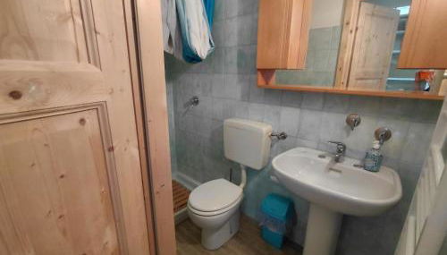 Mari's Home - Photo 2, towels, Shower