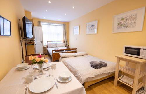 London VEGETARIAN Smoke & Pet Free En-suite with EV parking - Foto 14