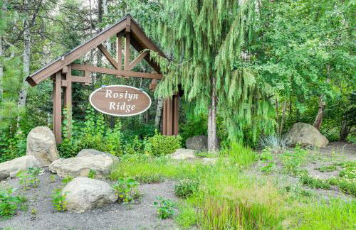 Hot Tub and Game Room Ronald Retreat 2 Mi to Lake! - Foto 31