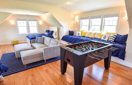 Spacious Game Room Close to Nauset Beach - Photo 3