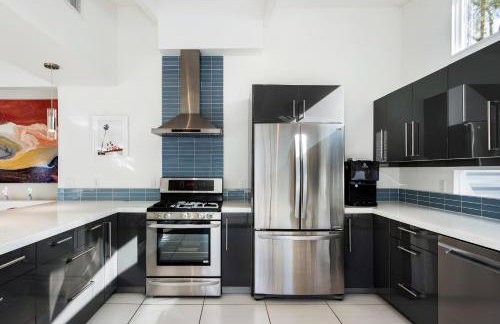 Far Far Away in Vista Las Palmas by ACME House Company - Foto 32