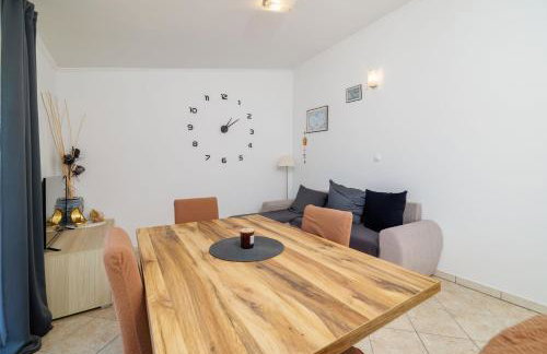 Apartments By the sea in Lopar - Photo 18