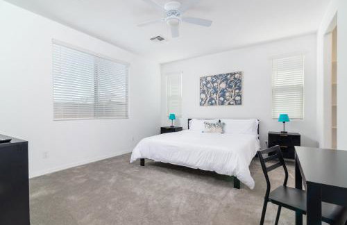 Stylish & Bright Gem ~ King/Queen Beds ~ Backyard! - Foto 13