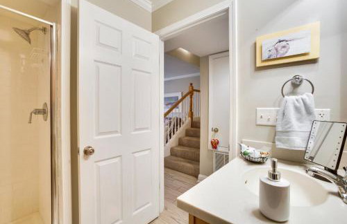 Old Town Bay St Louis Townhome Walk to Beach - Foto 12