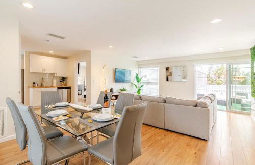 Luxury 2BR Oceanfront Condo with Rooftop Patio, 2 Minute Walk to the Beach! - Foto 5